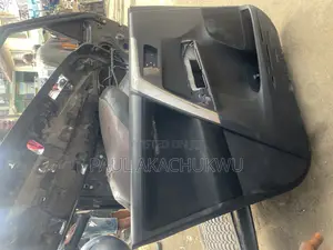 Toyota Highlander 015/018 Door Mat (Body Spare Parts)