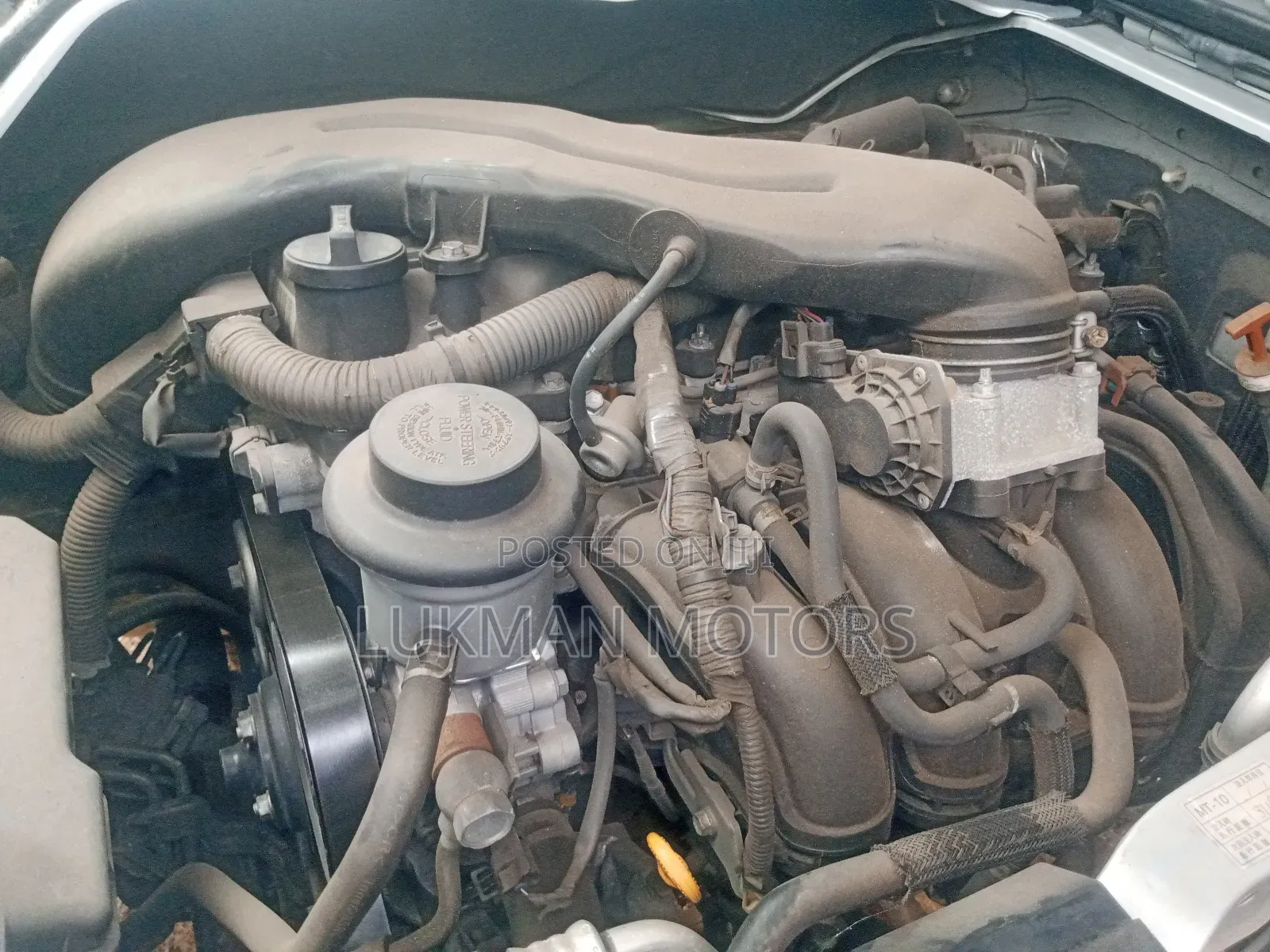 Toyota HiAce 2012 Silver
