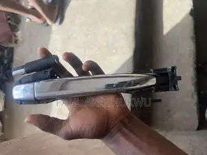 Toyota Highlander 012 Handle (Body Spare Parts)
