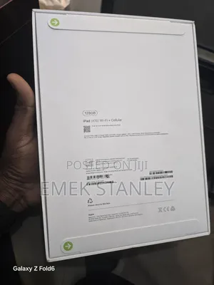 New Apple iPad (2025) 128 GB Blue