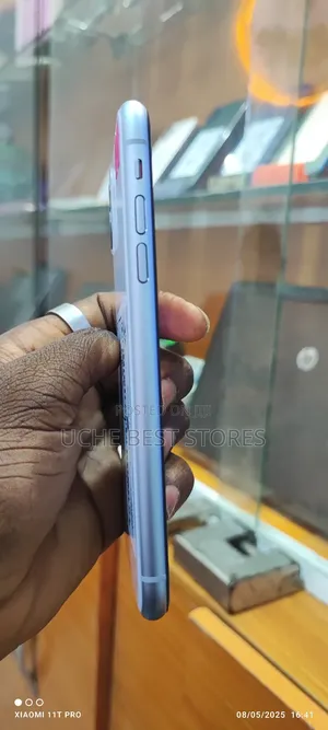 Apple iPhone 11 64 GB Purple