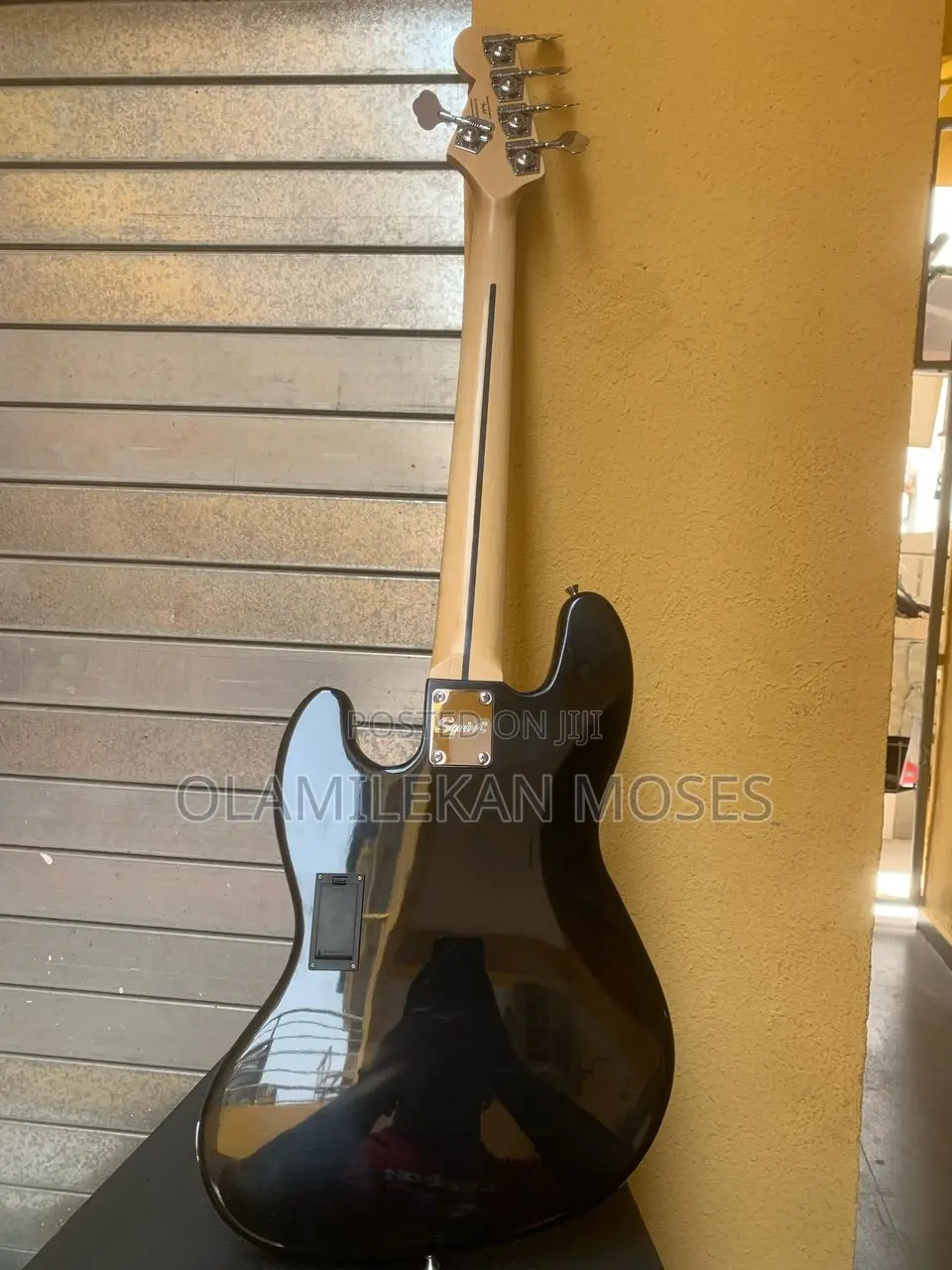 Fender Squire 5 Strings Bass Guitar