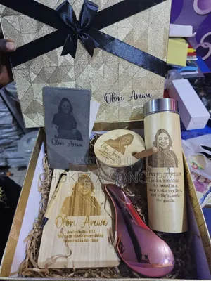Photo - Eexecutive Partitioned Gift Box