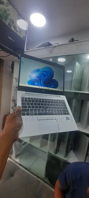 Laptop HP EliteBook 830 G6 8GB Intel Core i5 SSD 256GB