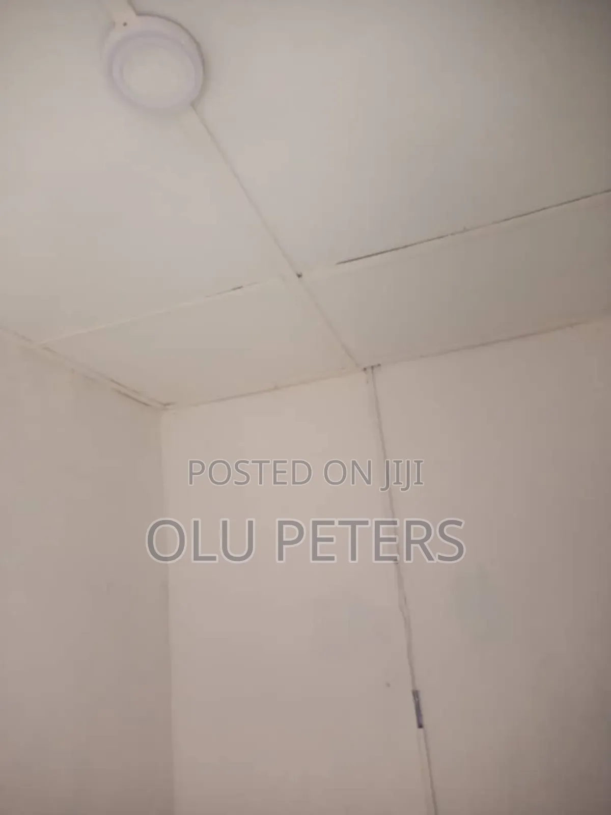 Studio Apartment in Oshinfolarin Yaba for sale