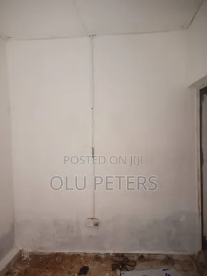 Studio Apartment in Oshinfolarin Yaba for sale