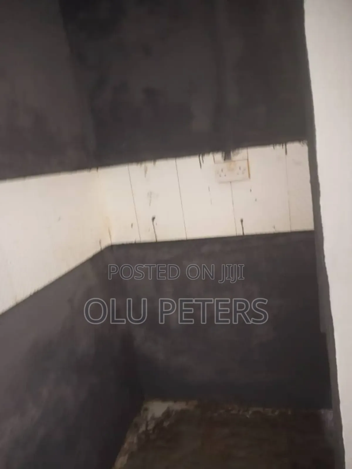 Studio Apartment in Oshinfolarin Yaba for sale