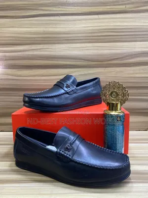 Black Leather Flat Shoes