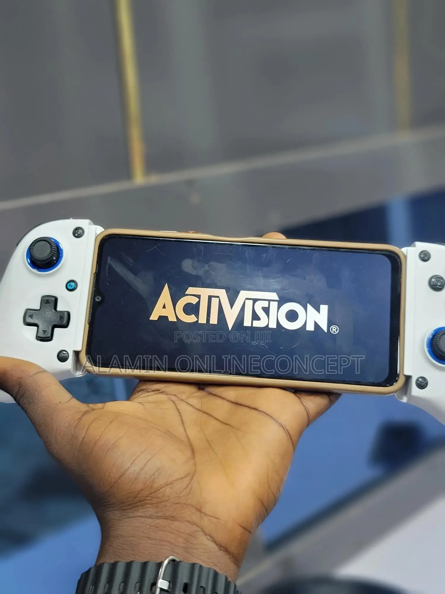 D 11 Phone Controller