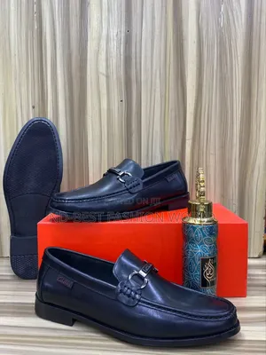 Ferragamo Flat Leather Shoes