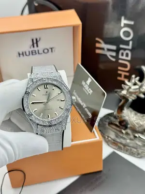Hublot Quality Luxury Men Genuine Leather Wristwatch
