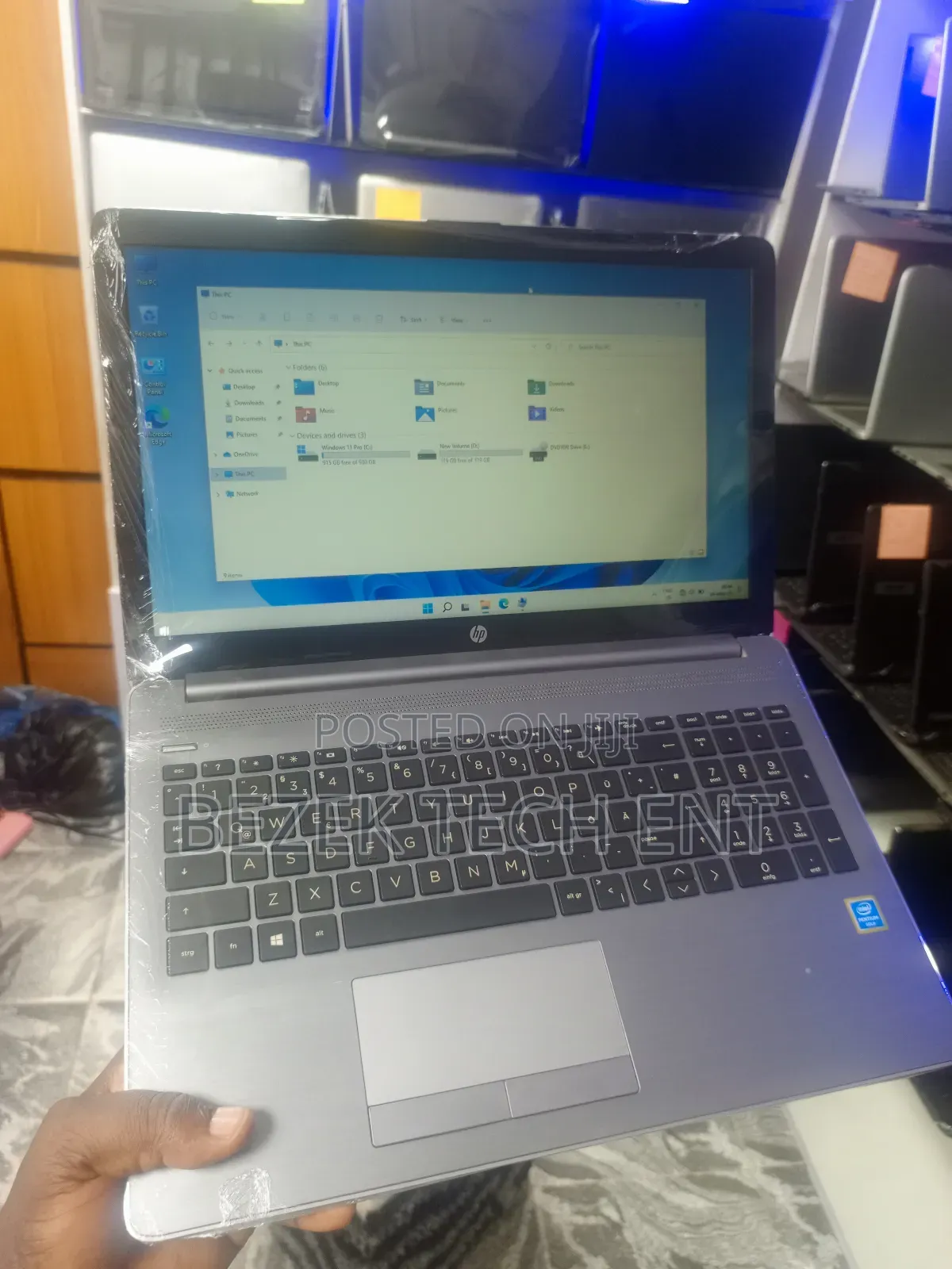New Laptop HP 250 G7 8GB Intel Pentium HDD+SSD 1T