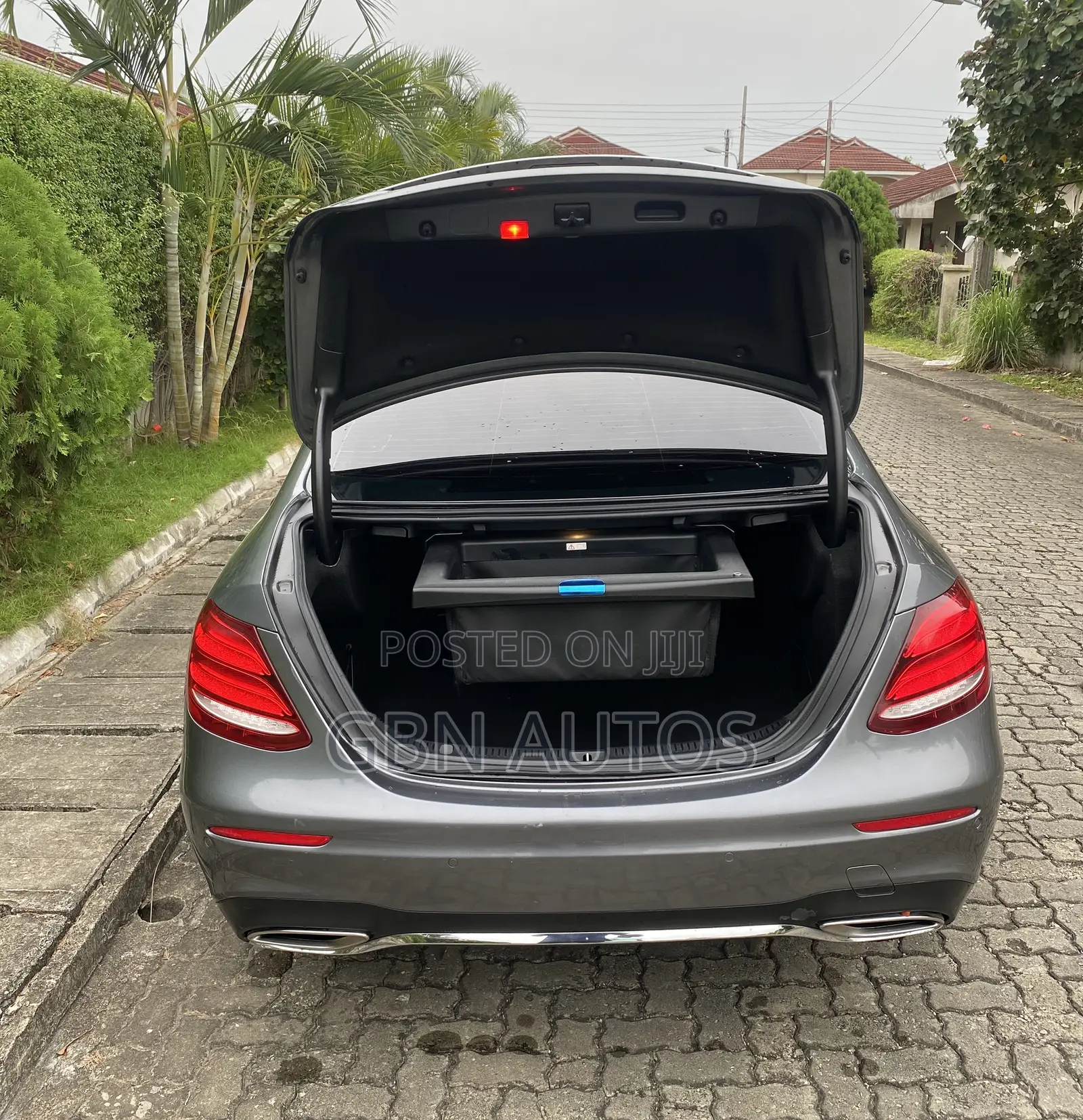 Mercedes-Benz E300 2018 Gray