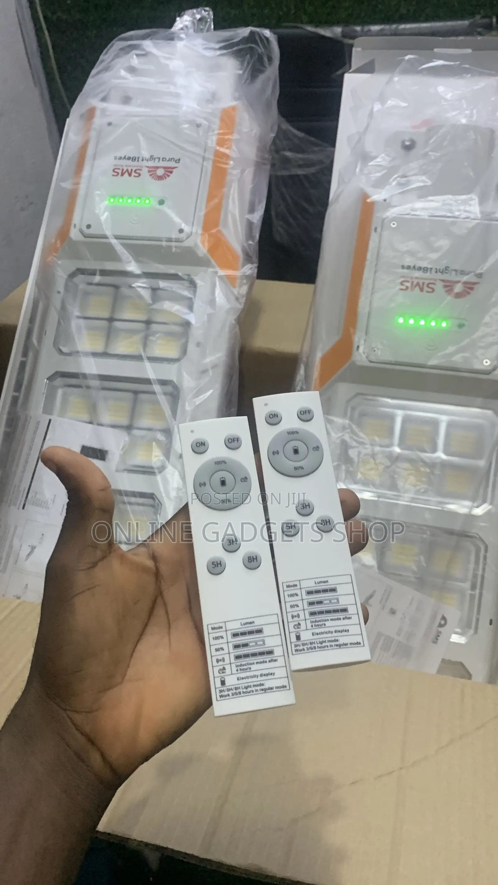SMS 18 Eyes Solar Street Light