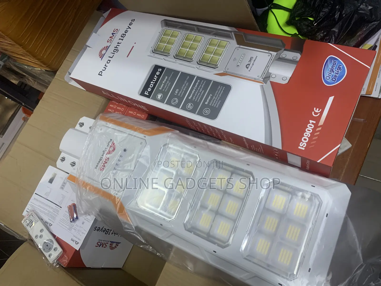 SMS 18 Eyes Solar Street Light