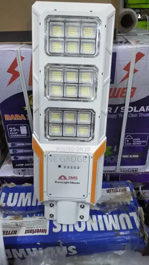 SMS 18 Eyes Solar Street Light