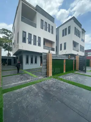 5bdrm Duplex in Adeniyi Jones for rent