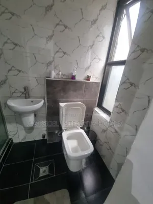 Furnished 5bdrm Townhouse / Terrace in Lekki 1 for rent