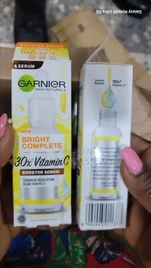 Garnier Bright Complte 30x Vitamin C Booster Face Serum 30ml