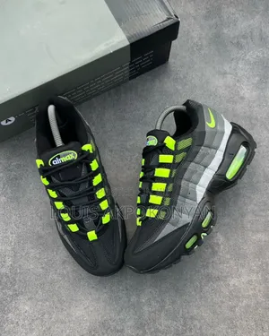 Nike Airmax 95 Reverse Neon Sneakers