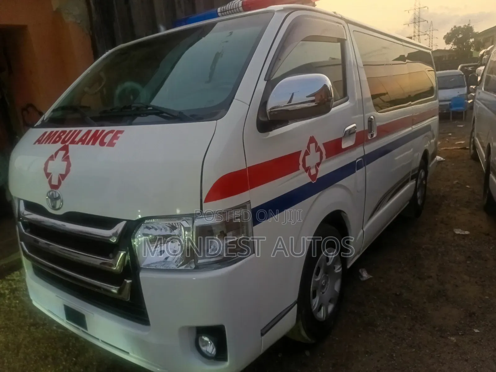Toyota HiAce 2014 White