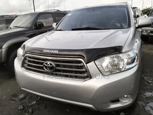 Toyota Highlander 2010 Silver