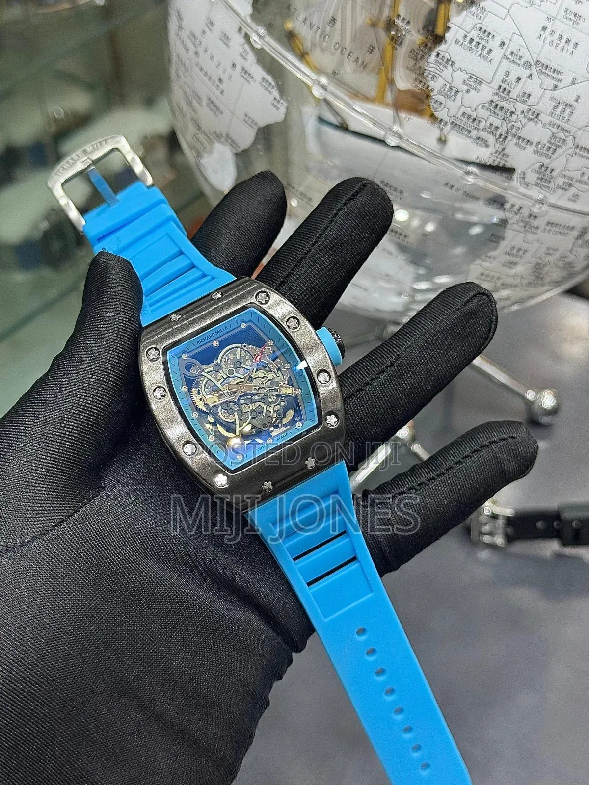 "Quartz Rm Watch - Budget-Friendly Rubber Strap"