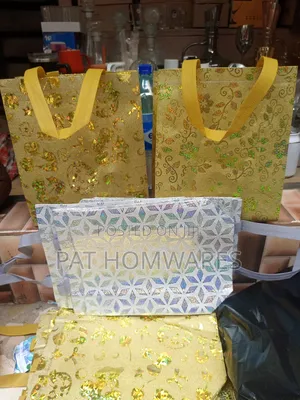 Souvenir Gift Bag (12pcs)
