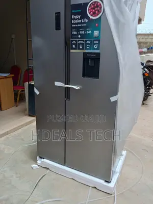 Rc-67ws Hisense Side-by-side Refrigerator With Water Dispens