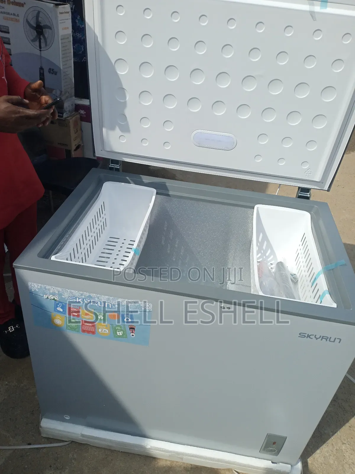 Skyrun 260 Liter Deep Freezer