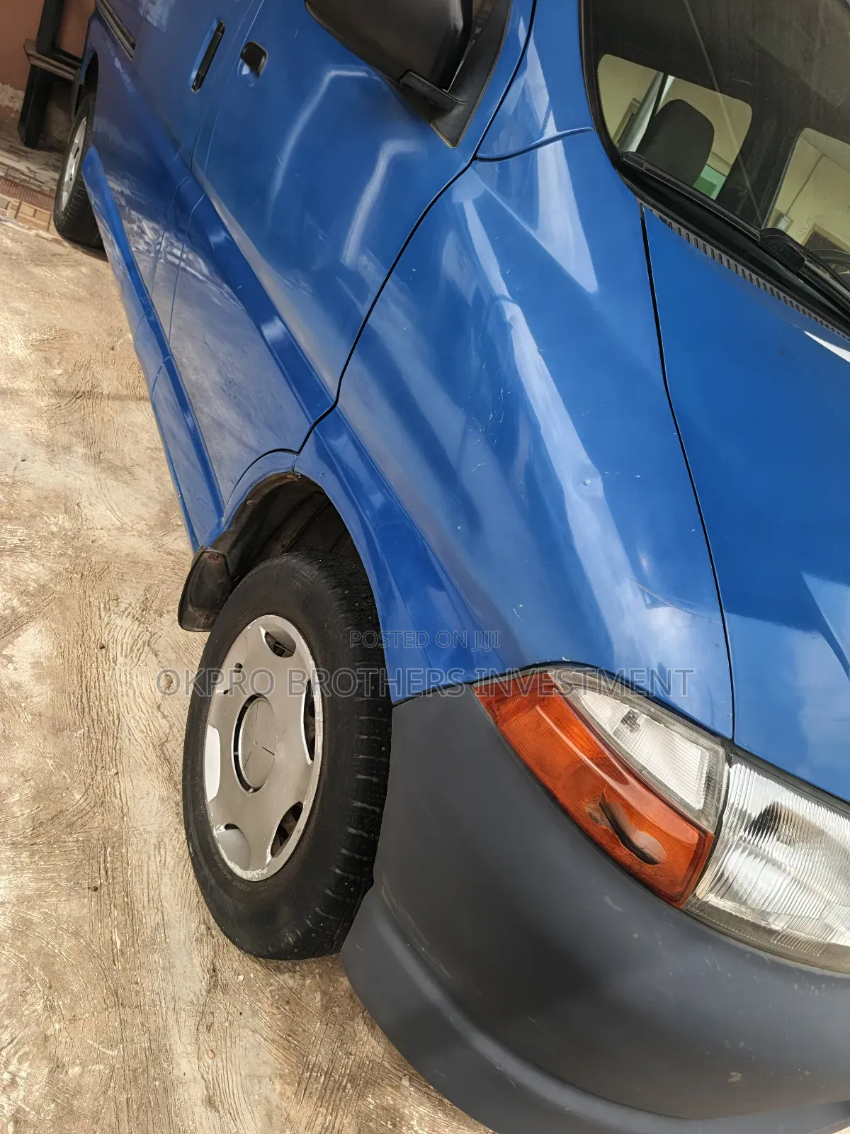 Toyota HiAce 2003 Blue