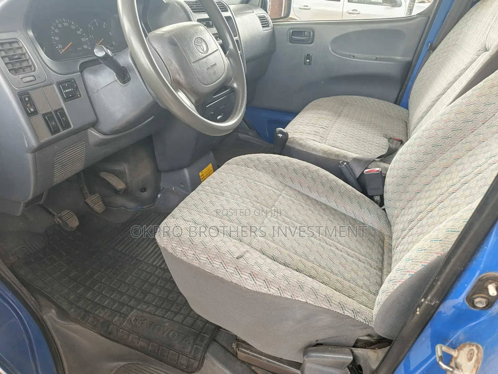 Toyota HiAce 2003 Blue