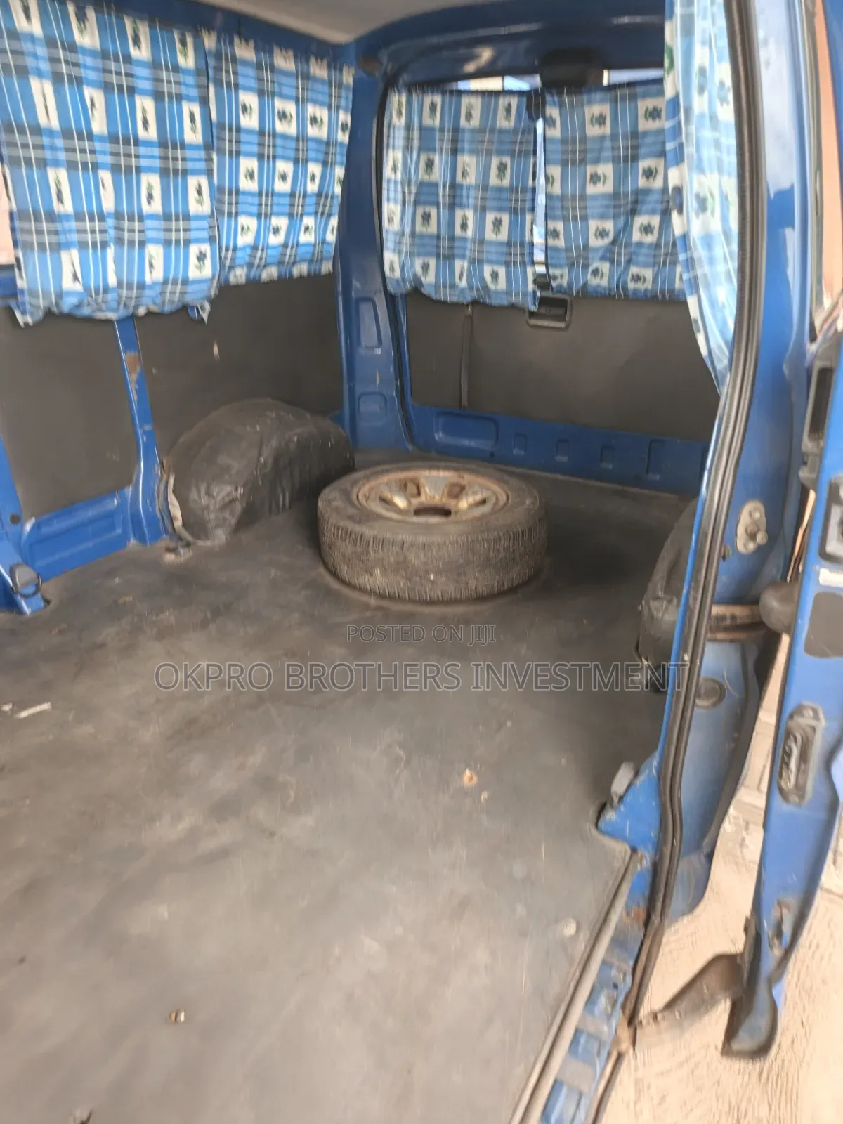 Toyota HiAce 2003 Blue