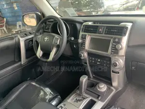 Toyota 4-Runner Limited 4WD 2012 Silver