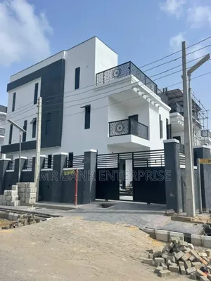 5bdrm Duplex in Ago Palace for sale