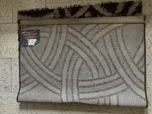 Center Rugs