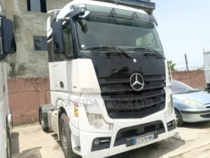 Mercedes-Benz Atego White 2012