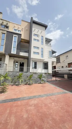 Photo - 5bdrm Duplex in Life Camp for rent