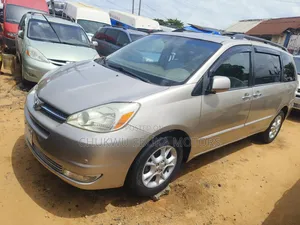 Toyota Sienna XLE Limited AWD 2005 Gold