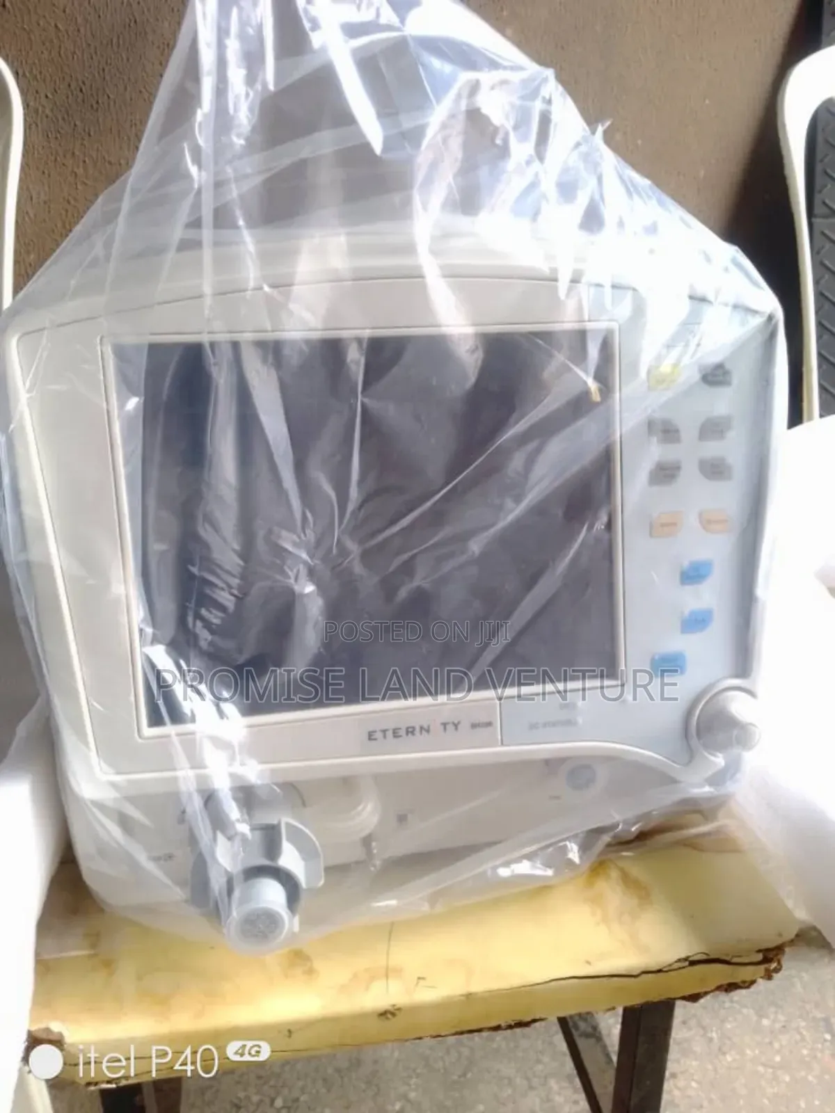 Ventilator With Humidifier. And Compressor