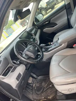 Toyota Highlander XLE FWD 2020 Black