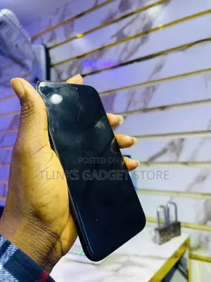 Apple iPhone 11 64 GB Black