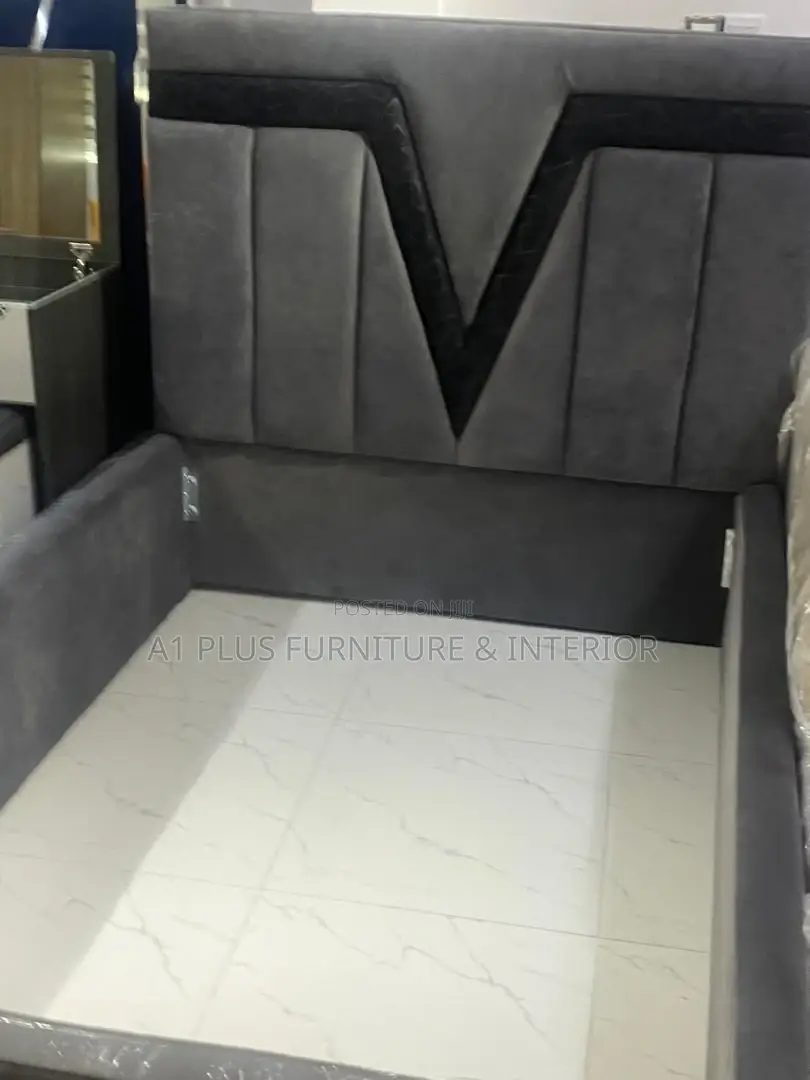 4&Half Dark Grey Bed