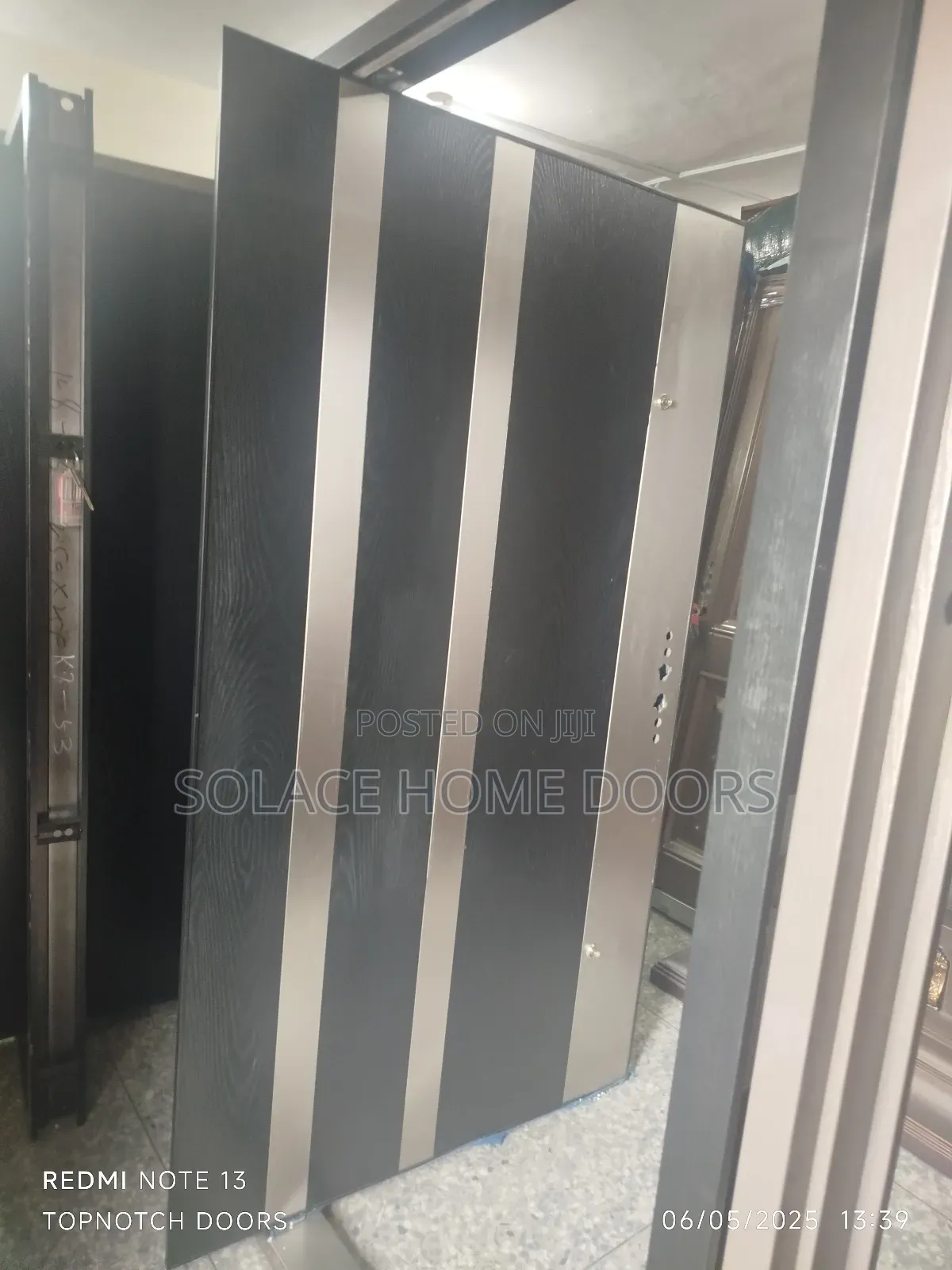 4ft Pivot Door