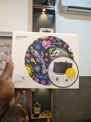 Wacom Intuos Graphics/Bluetooth Drawing Tablet