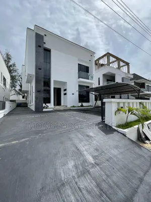 5bdrm Duplex in Ikota for sale