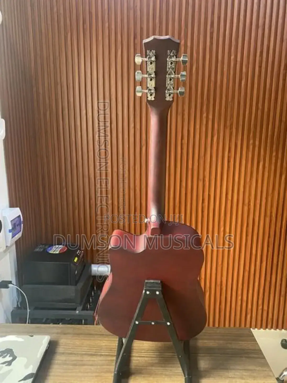 Acoustic Guitar Size 38