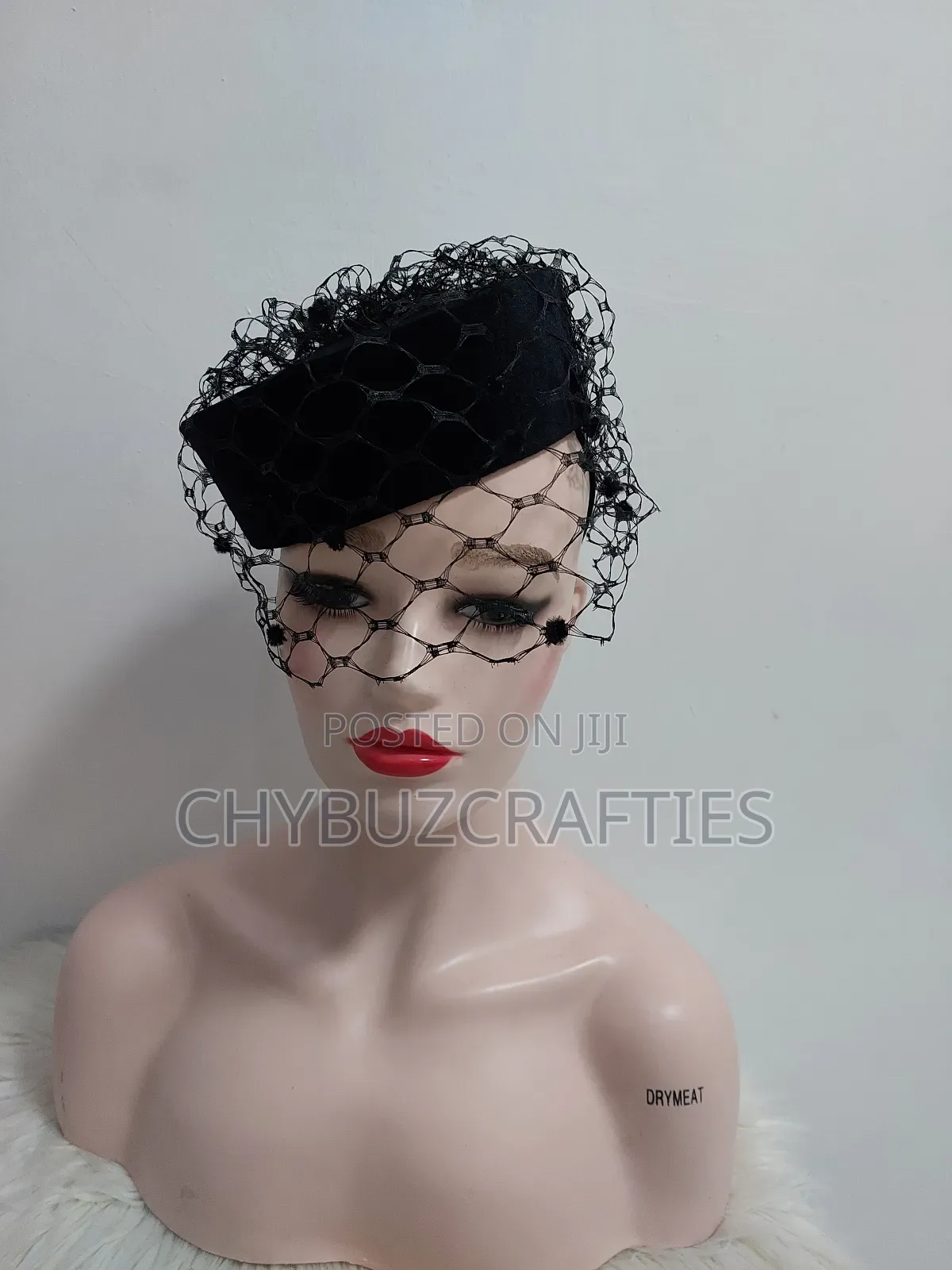 Black Cap Facinator With Net