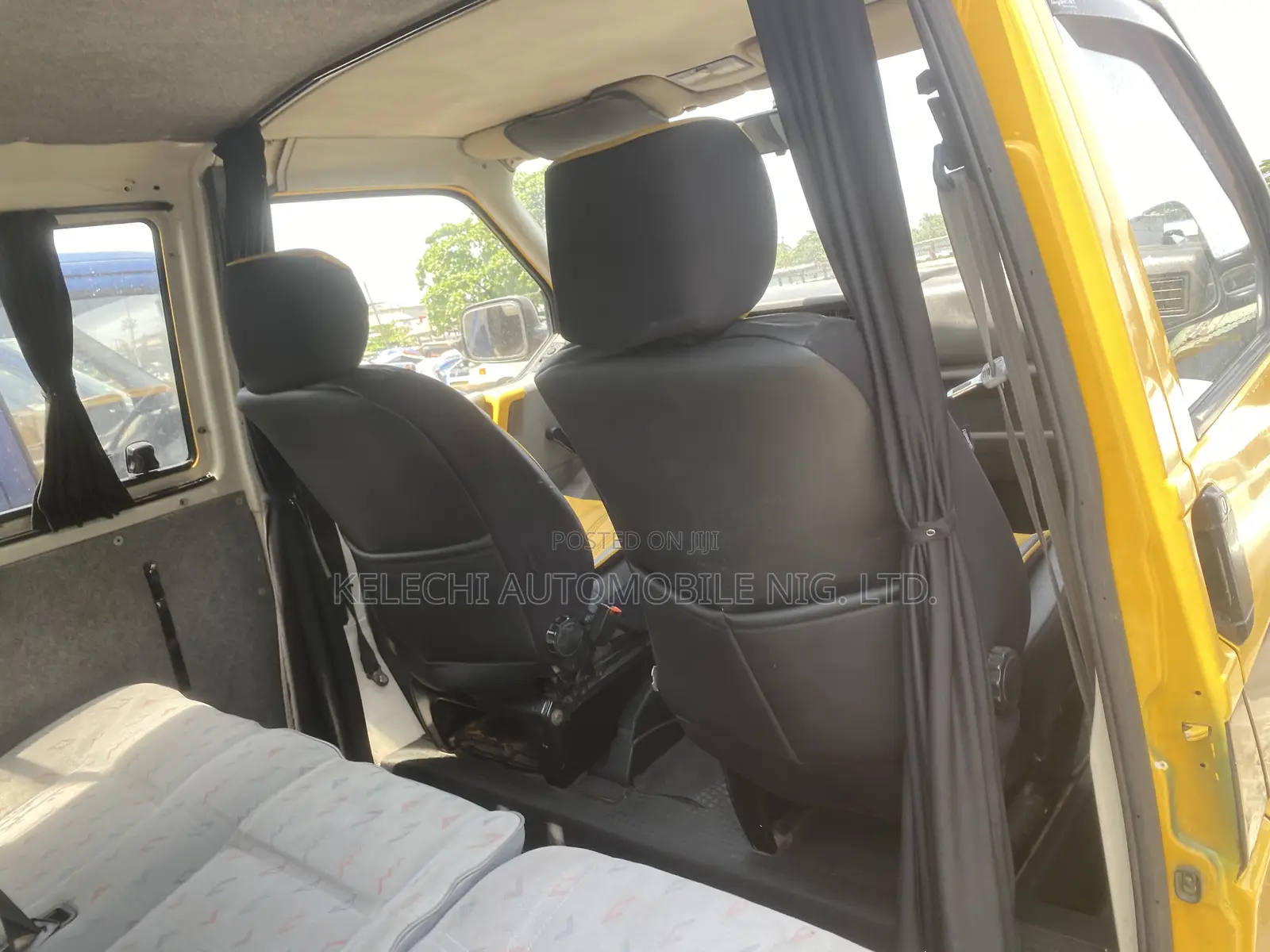 Volkswagen Transporter 2003 Yellow