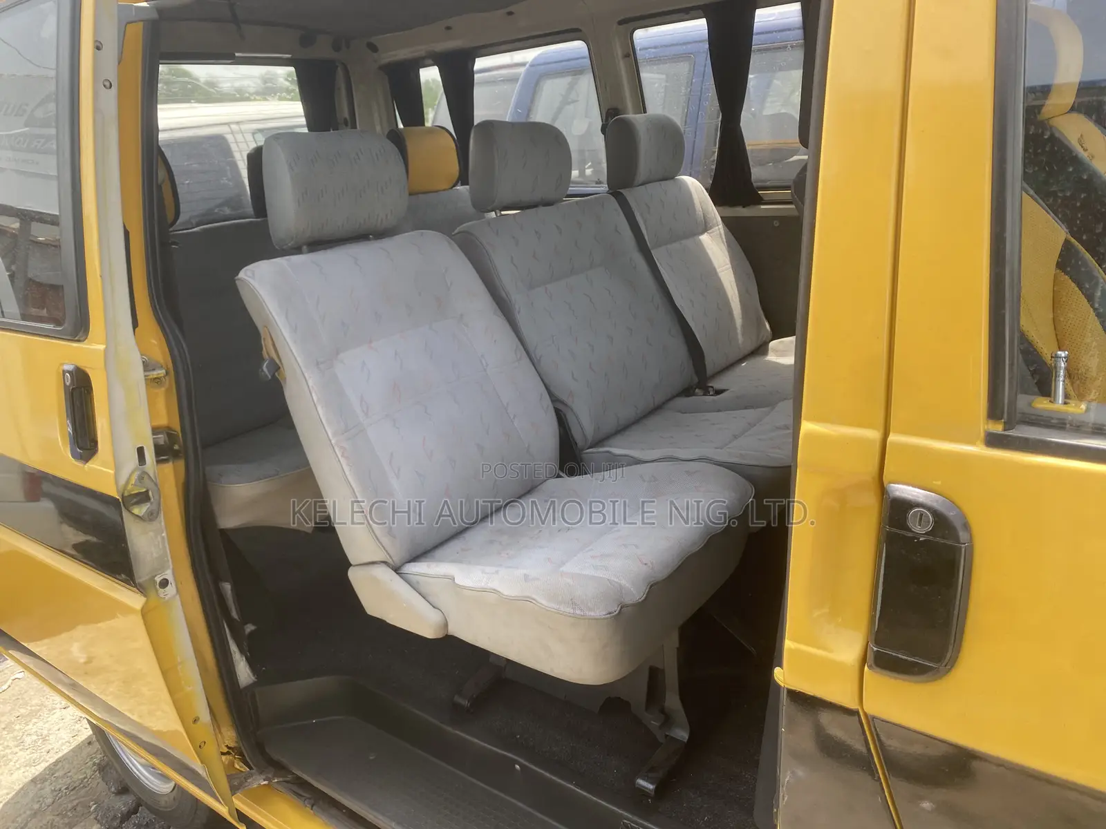 Volkswagen Transporter 2003 Yellow
